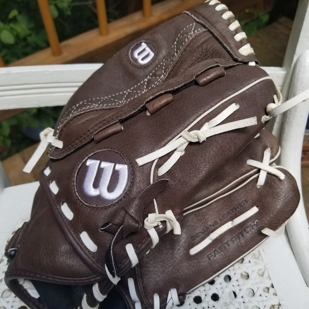 Wilson's Fast Pitch Baseball Glove EUC